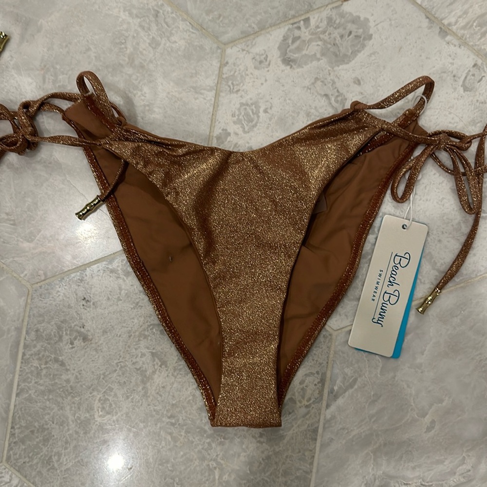 NWT Beach Bunny Emmie Tie Side full bottoms